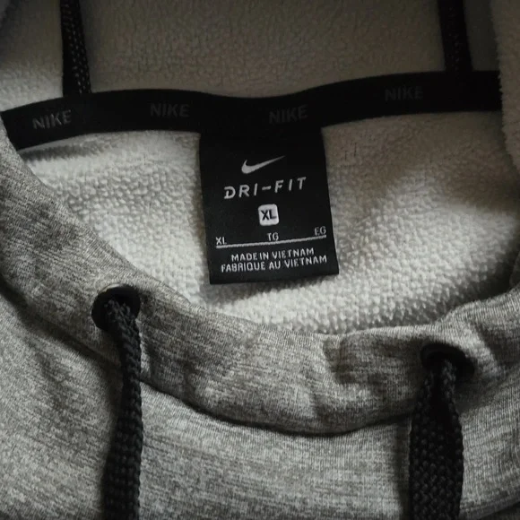 Nike sweatshirt - Picture 4 of 4